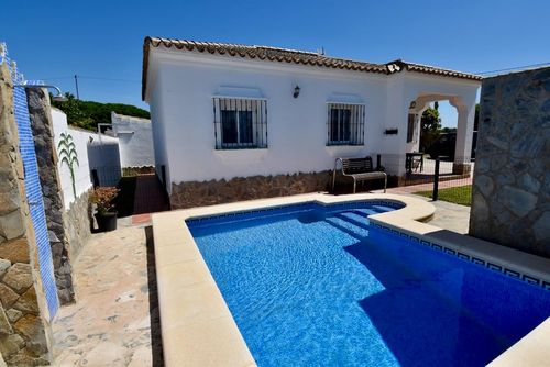 Los Rodriguez Villa with private pool in Chiclana de la Frontera, Costa de la Luz, Spain for 7 persons. The house is situated in a coastal and rural area....