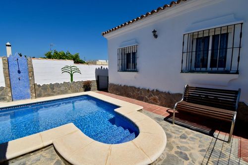 Los Rodriguez Villa with private pool in Chiclana de la Frontera, Costa de la Luz, Spain for 7 persons. The house is situated in a coastal and rural area....