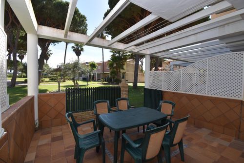 La Balconera No 97 Apartment with communal pool in Chiclana de la Frontera, Costa de la Luz, Spain for 4 persons. The apartment is situated in a holiday complex with bar and restaurant, in a residential beach area, close to shops and supermarkets and 200 m from La Barrosa beach....