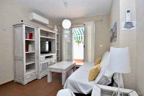 Pinar Don Jesus Apartment with communal pool in Chiclana de la Frontera, Costa de la Luz, Spain for 4 persons. The apartment is situated in a residential beach area, close to restaurants and bars, shops and supermarkets, and 100 m from La Barrosa beach....