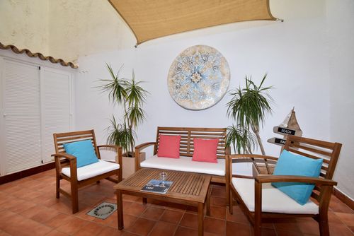El Patio Apartment in Cádiz, Costa de la Luz, Spain for 4 persons. The apartment is situated close to restaurants and bars, shops and supermarkets, and is 3 km from La Caleta beach....
