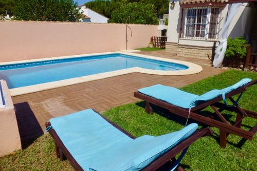 Tasmania Villa in Chiclana de la Frontera, Costa de la Luz, Spain with private pool for 8 persons. The house is situated in a coastal and residential area and is 2 km from La Barrosa beach....