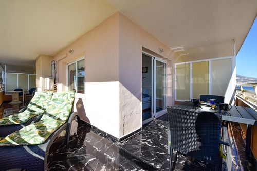 Stella Maris Prachtig en comfortabel appartement met gemeenschappelijk zwembad in Fuengirola, Andalusië, Spanje voor 2 personen. Het appartement is gelegen in een strandresort met bar en restaurant, in een stedelijk strandgebied, dichtbij winkels en supermarkten en op 50 m van het strand....