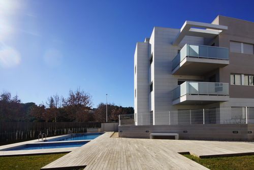 Atico La Haya LT Ruim en comfortabel appartement met gemeenschappelijk zwembad in Javea, Costa Blanca, Spanje voor 6 personen. Het appartement is gelegen in een woonwijk, dicht bij supermarkten en op 1 km van het El Arenal strand....