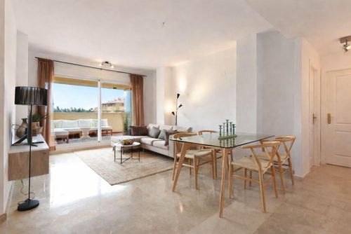 Prados del Golf Modern and comfortable apartment in La Cala De Mijas, Andalusia, Spain with communal pool for 4 persons. The apartment is situated in a resort, in a coastal and residential area, close to a golf course, restaurants and bars, and supermarkets, 1 km from La Cala de Mijas beach and 1 km from the Mediterranean Sea....