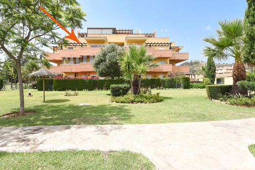 Prados del Golf Apartamento moderno y cómodo en La Cala de Mijas, Andalucía, España, con piscina comunitaria para 4 personas. El apartamento se encuentra en un complejo, en una zona costera y residencial, cerca de un campo de golf, restaurantes, bares y supermercados, a 1 km de la playa de La Cala de Mijas y a 1 km del mar Mediterráneo....