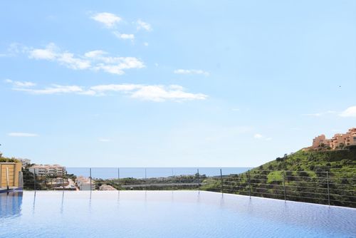 Campos del Mar 341 Beautiful and comfortable apartment in Mijas Costa, Andalusia, Spain with a communal pool for 6 persons. The apartment is situated in a hilly, rural and residential area....