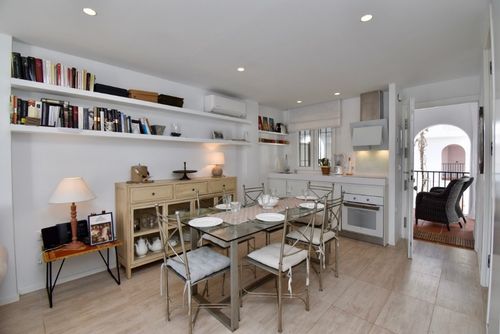 Remedios Apartment in La Barrosa, Costa de la Luz, Spain with communal pool for 5 persons. The apartment is situated in an urban beach area, close to restaurants and bars, shops and supermarkets, and 200 m from La Barrosa beach....