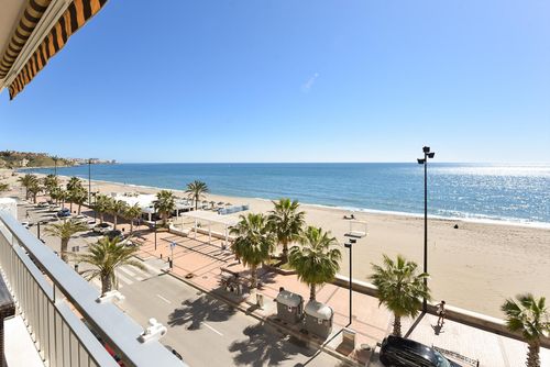 Evamar Mooie en comfortabele appartement in Fuengirola, Andalusië, Spanje voor 6 personen. Het appartement is gelegen in een stedelijk strandgebied, dicht bij restaurants, bars en supermarkten, slechts 50 m van Playa de los Boliches strand en 0,05 km van de Middellandse Zee....