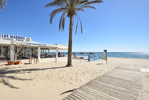 Evamar Schönes und komfortables Apartment in Fuengirola, Andalusien, Spanien für 6 Personen. Das Apartment befindet sich in einem urbanen Strandbereich, in der Nähe von Restaurants, Bars und Supermärkten, nur 50 m vom Playa de los Boliches Strand und 0,05 km vom Mittelmeer entfernt....
