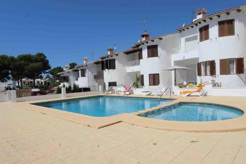 Algas Rustic and lovely house with a communal pool in Moraira, Costa Blanca, Spain for 6 persons. The house is situated in a residential beach area and is 1 km from the beach....