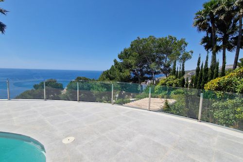 Casa Sabene Wunderbare und komfortable Villa in Jávea, Costa Blanca, Spanien, mit einem privaten Pool für 8 Personen. Das Haus befindet sich in einer Küsten-, hügeligen und städtischen Gegend, 3 km vom Strand La Granadella und 5 km von Jávea entfernt....