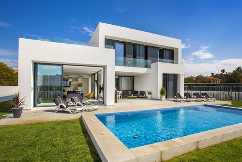 Clem Wonderful luxury villa with private pool in Calpe, Costa Blanca, Spain for 8 people. The villa is situated in an urban beach area, close to restaurants, bars, and supermarkets, and is 1 km from the beach....
