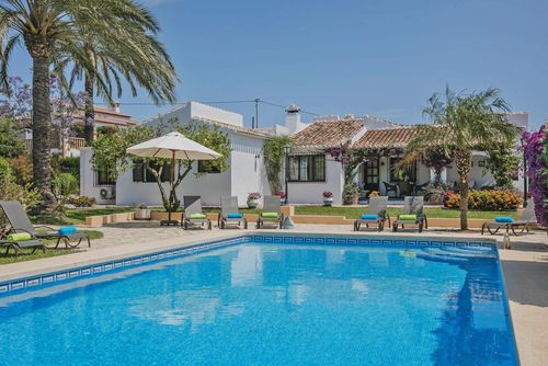 Villa Sortetes Beautiful and comfortable holiday home in Javea, Costa Blanca, Spain with a private pool for 10 persons. The house is situated in a residential area, close to restaurants and bars, shops and supermarkets, and 2 km from the beach....
