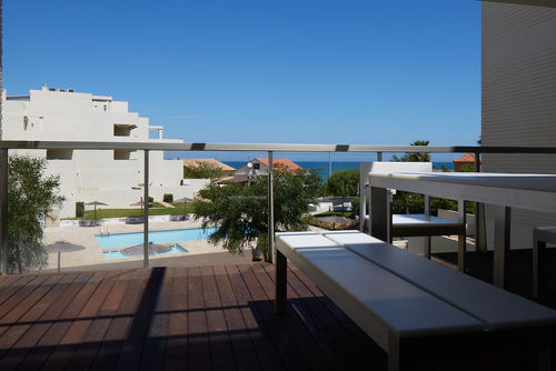 Tierra de Mar 66 by homeprive Stor takvåning i Denia, Costa Blanca, Spanien med gemensam pool för 6 personer. Huset ligger nära restauranger, barer och livsmedelsbutiker och endast 25 meter från stranden....