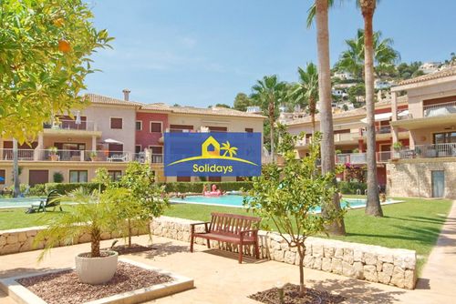 Jardines de Montemar by Solidays Casa de vacaciones en Benissa, Costa Blanca, España, con piscina comunitaria para 4 personas. La casa se encuentra en una zona costera y residencial, a 2 km de la playa Cala Baladrar y a 5 km de Moraira....