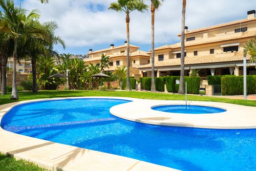 Amalia Beautiful and cheerful apartment with communal pool in Jávea, Costa Blanca, Spain for 2 persons. The apartment is situated in a residential beach area, close to restaurants and bars, shops and supermarkets, at 1 km from La Grava, Puerto, Jávea beach and at 1 km from Mediterráneo, Jávea....