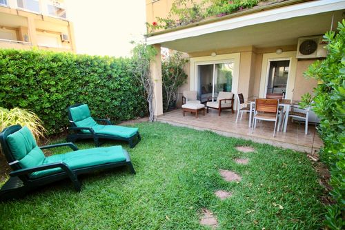 La Rosaleda 71 by homeprive Apartamento con piscina comunitaria en Denia, Costa Blanca, España, para 4 personas. El apartamento está ubicado en una zona residencial de playa, cerca de restaurantes y bares, supermercados y una cancha de tenis, y se encuentra a 200 m de la playa....