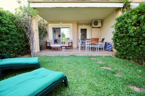 La Rosaleda 71 by homeprive Apartamento con piscina comunitaria en Denia, Costa Blanca, España, para 4 personas. El apartamento está ubicado en una zona residencial de playa, cerca de restaurantes y bares, supermercados y una cancha de tenis, y se encuentra a 200 m de la playa....