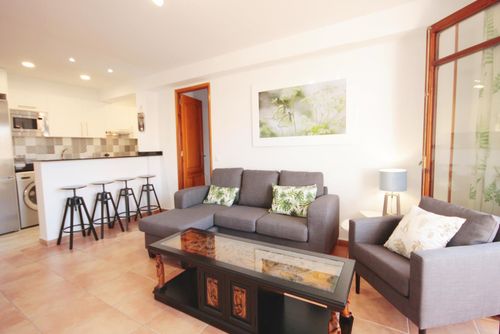 Venecia Appartement magnifique et confortable à Xàbia, Costa Blanca, Espagne pour 6 personnes. L'appartement est situé à proximité des restaurants et bars, des boutiques et supermarchés, et à 200 mètres de la plage El Arenal....