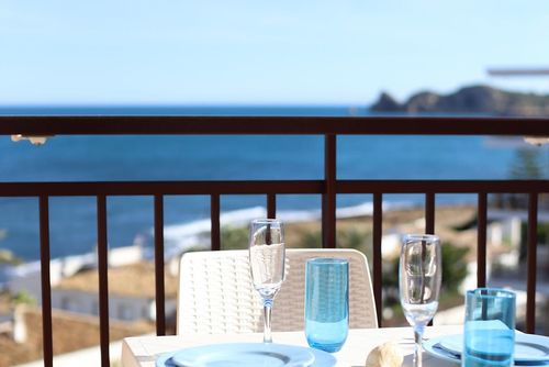 Ultramar Plus Lovely and comfortable apartment with communal pool in Javea, Costa Blanca, Spain for 4 persons. The apartment is situated in an urban beach area, close to restaurants, bars, and shops, just 25 m from Montañar II beach and 3 km from Jávea....
