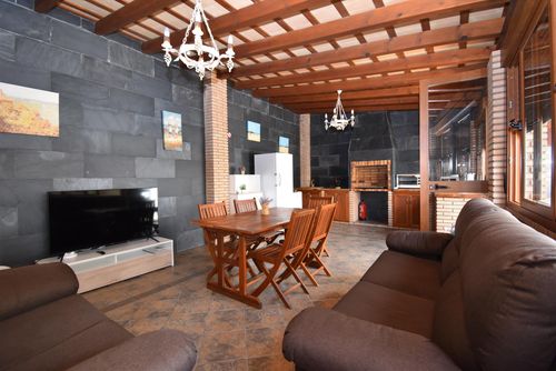 La Barrosa 303 Haus mit privatem Pool in La Barrosa, Küste des Lichts, Spanien für 4 Personen. Das Haus befindet sich in einem urbanen Strandgebiet und ist 500 m vom Strand La Barrosa entfernt....