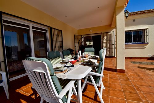 Grazalema Wonderful and comfortable villa in Chiclana de la Frontera, Costa de la Luz, Spain with private pool for 6 persons. The house is situated 3 km from La Barrosa beach and 5 km from La Barrosa....