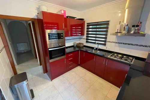 Villa Tyjuana Encantadora y acogedora villa con piscina privada en Benissa, Costa Blanca, España, para 6 personas. La casa está situada en una zona de playa urbana, arbolada y montañosa, a 100 m de la playa Cala Advocat, a 4 km del centro de Moraira y a 0....