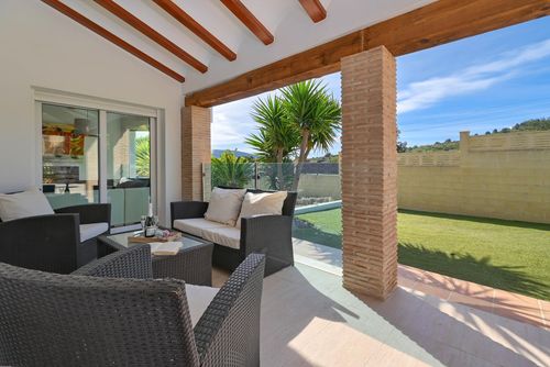 Frederique Großes und komfortables Ferienhaus mit privatem Pool in Benitachell, Costa Blanca, Spanien für 6 Personen. Das Haus liegt in einem Wohngebiet am Strand und 5 km von Xàbia entfernt....