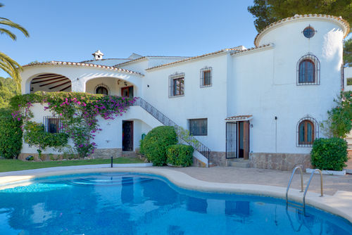 Montealegre Rustic and cheerful villa in Javea, Costa Blanca, Spain with private pool for 8 persons. The house is situated in a beautiful location....