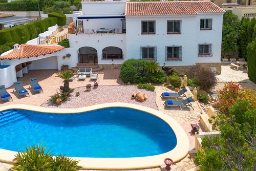 Stella Winter Große und komfortable Villa mit privatem Pool in Jávea, Costa Blanca, Spanien für 6 Personen. Das Haus befindet sich in einem Wohnstrandgebiet....