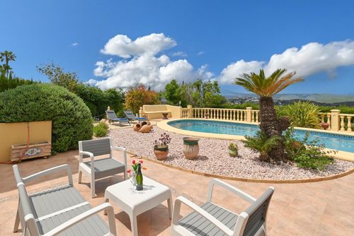 Stella Winter Große und komfortable Villa mit privatem Pool in Jávea, Costa Blanca, Spanien für 6 Personen. Das Haus befindet sich in einem Wohnstrandgebiet....