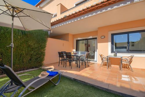 Jardines del Pla Winter Appartement mit Gemeinschaftspool in Jávea, Costa Blanca, Spanien für 6 Personen. Das Appartement befindet sich in einem Wohngebiet am Strand und 1 km vom Strand El Arenal, Jávea entfernt....