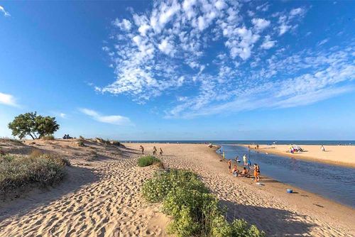 El Boticari 4 pax Incantevole e confortevole casa con piscina privata a El Verger, Costa Blanca, Spagna, ideale per 4 persone. La casa si trova in una zona residenziale vicina alla spiaggia, a pochi passi da ristoranti e bar, a 500 metri dalla spiaggia di Playa L'Almadrava e a 500 metri dal Mar Mediterraneo....