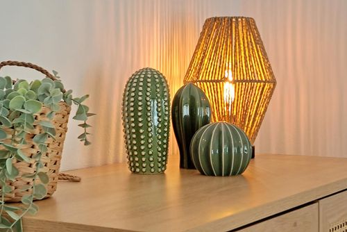 Villa Sol by Solidays Classic and cheerful villa in Moraira, Costa Blanca, Spain with heated pool for 5 persons. The house is situated close to restaurants and bars, shops and supermarkets, and is 1 km from Moraira beach....