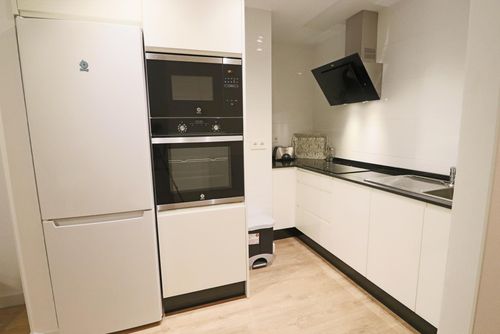 Poeta 1 Bedroom Apartment IHAEP11119 Moderno y agradable apartamento en Fuengirola, Andalucía, España, para 2 personas. El apartamento está situado cerca de restaurantes y bares, tiendas y supermercados, y a 100 m de la playa de Los Boliches....