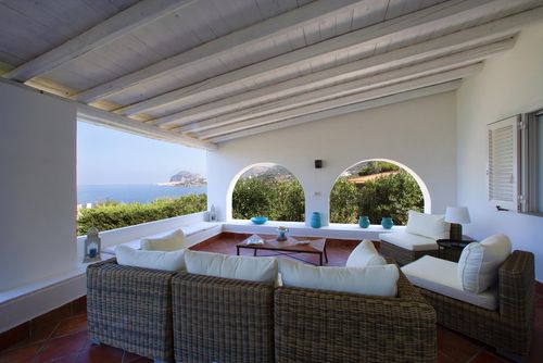 Villa Elisir Villa in Cefalù, Sicily, Italy for 8 persons. The house is situated in a coastal and residential area, 500 m from Mazzaforno (sandy beach), 300 m from the beach, 5 km from Cefalù, and 0....