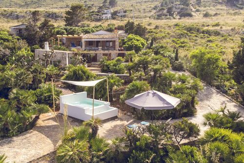 Villa Palmeto Villa in San Vito Lo Capo, Sizilien, Italien für 7 Personen. Das Haus befindet sich 500 m vom Strand von San Vito Lo Capo entfernt....