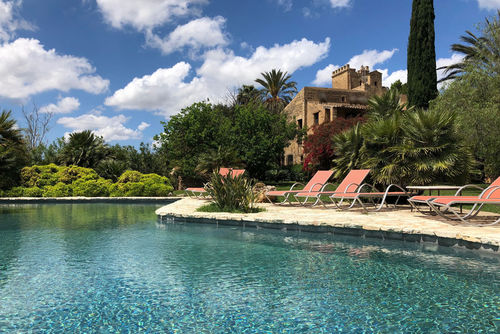 Villa Torre Canalotto Luxury villa with private pool in Selinunte, Sicily, Italy for 12 persons. The villa is situated in a coastal and rural area and is 3 km from Castelvetrano....