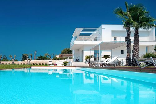 Villa StellaMarina Villa in Marina di Modica, Sicily, Italy with private pool for 10 persons. The house is situated in a residential beach area, 500 m from Marina di Modica and 400 m from the beach, and 0....