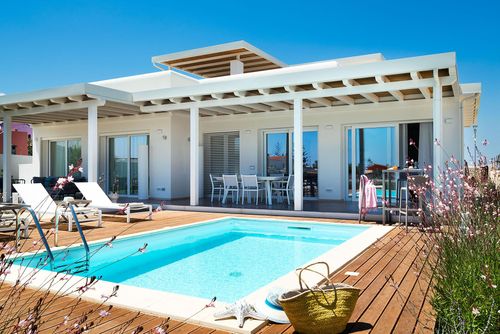 Villa San Lorenzo Palma Villa in Marzamemi, Sicily, Italy with private pool for 8 persons. The house is situated in a residential beach area, 500 m from San Lorenzo beach and 3 km from Marzamemi, with a rocky beach only 100 m away....