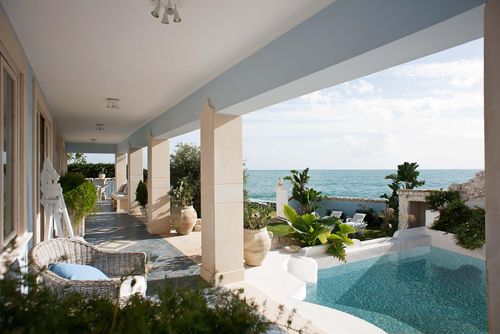 Villa La Favorita Villa with heated pool in Fontane Bianche, Sicily, Italy for 14 persons. The house is situated in a residential beach area, 25 m from direct access to the rocky beach and sea, and 1 km from the sandy beach 500 m away....