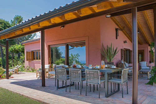 Villa La Rosaspina Villa in Cefalù, Sizilien, Italien für 8 Personen...