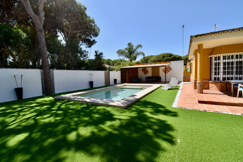 Rosalia Classic and comfortable villa with private pool in Chiclana de la Frontera, Costa de la Luz, Spain for 6 persons. The house is situated in a residential beach area, close to restaurants, bars, and supermarkets, 3 km from La Barrosa beach and 6 km from Chiclana....