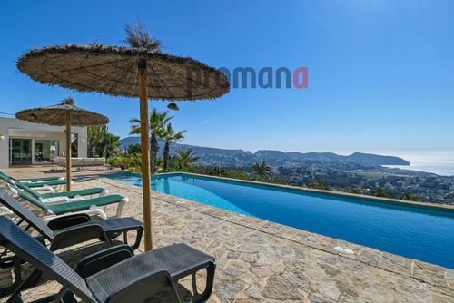 Villa Las Morairas Schöne und luxuriöse Villa mit beheiztem Pool in Moraira, Costa Blanca, Spanien, für 6 Personen. Die Villa befindet sich in einem Küsten- und Wohngebiet und ist 3 km vom Strand entfernt....