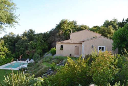 Valbonne Villa en Valbonne, en la Cote d'Azur, Francia  con piscina privada para 6 personas...