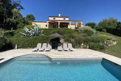 Valbonne Villa en Valbonne, en la Cote d'Azur, Francia  con piscina privada para 6 personas...
