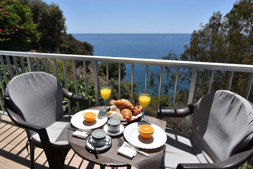 Maro 001 Villa  met privé zwembad in Maro, Costa del Sol, Spanje voor 4 personen...