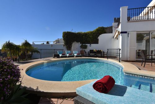 Nerja 055 Mooie en comfortabele villa in Nerja, Costa del Sol, Spanje  met privé zwembad voor 8 personen...