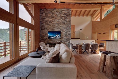 Chalet Kudu - Jacuzzi - Sauna - Views: La Tzoumaz, 4 Vallees, Schweiz. Wohn-Esszimmer